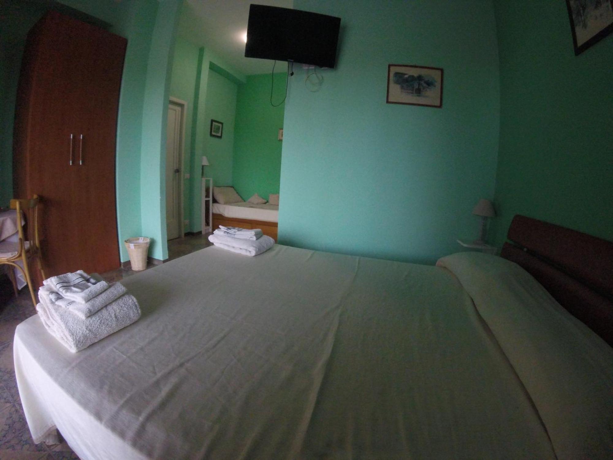 Guest House Villa Di Judighes เชร์เวเตรี ภายนอก รูปภาพ