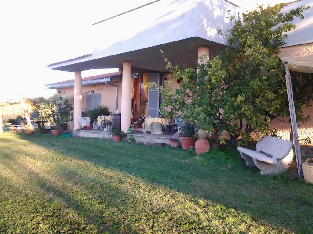 Guest House Villa Di Judighes เชร์เวเตรี ภายนอก รูปภาพ