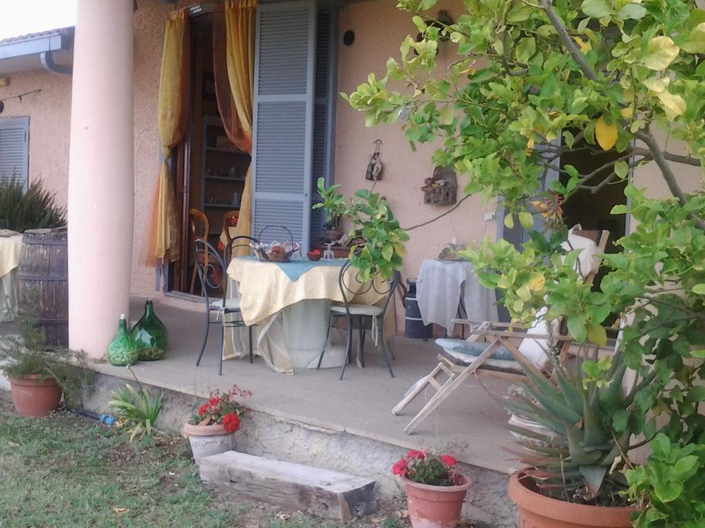 Guest House Villa Di Judighes เชร์เวเตรี ภายนอก รูปภาพ