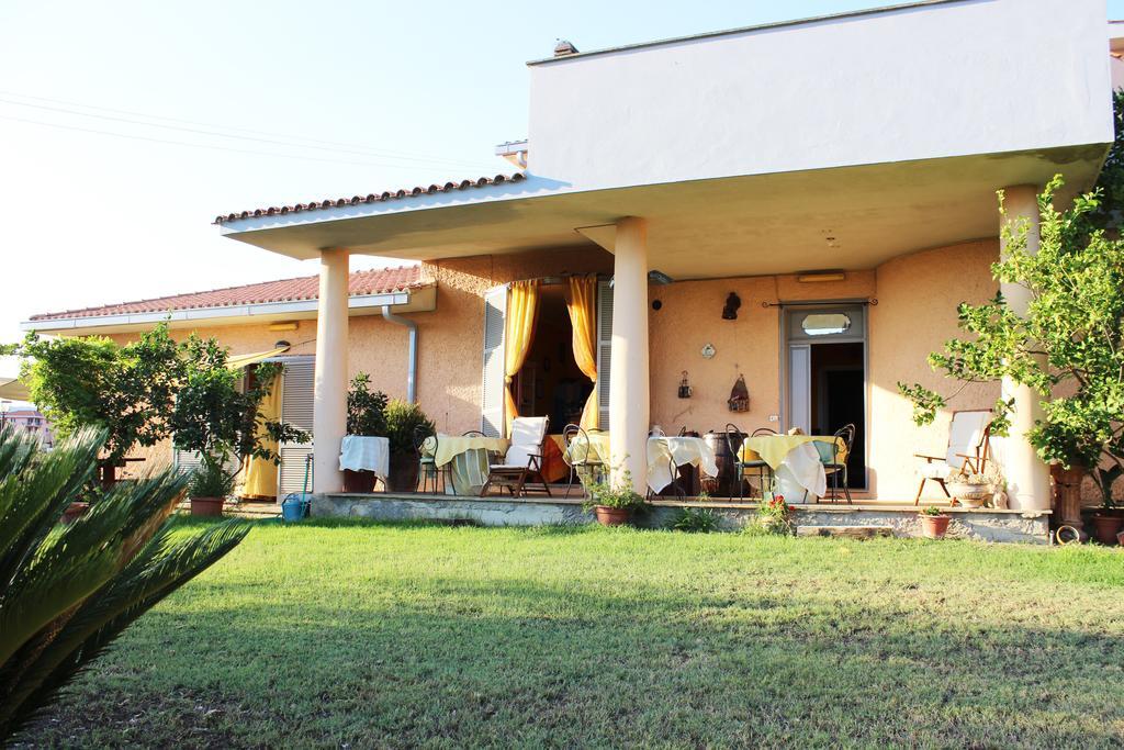 Guest House Villa Di Judighes เชร์เวเตรี ภายนอก รูปภาพ