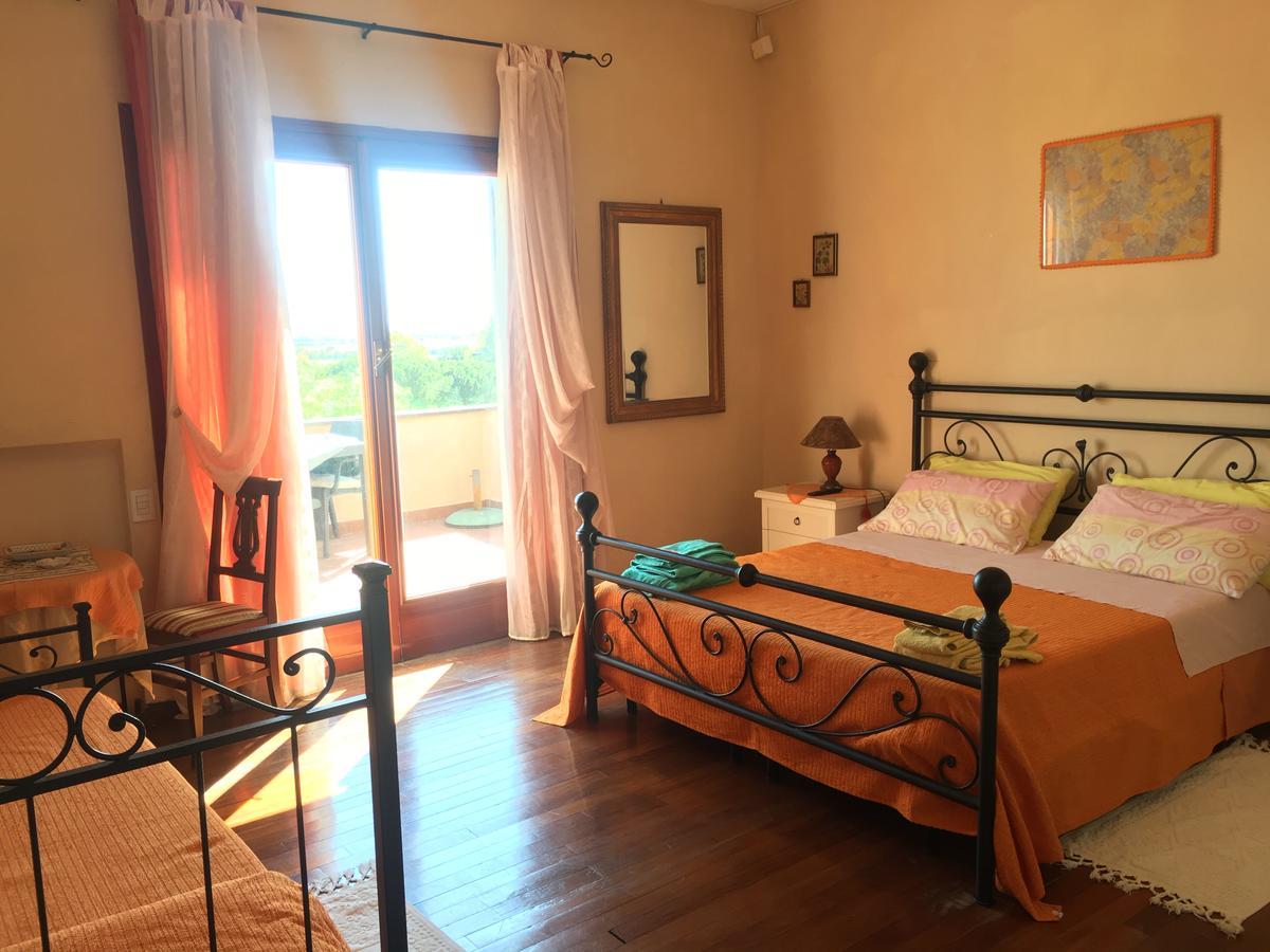 Guest House Villa Di Judighes เชร์เวเตรี ภายนอก รูปภาพ