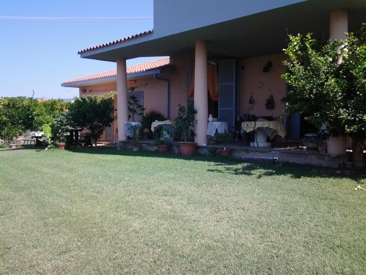 Guest House Villa Di Judighes เชร์เวเตรี ภายนอก รูปภาพ